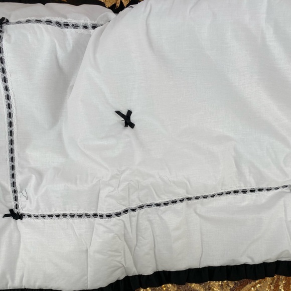 Baby Doll looking baby Bedding Unique Cradle Bedding Set, for baby’s crib - Picture 3 of 8